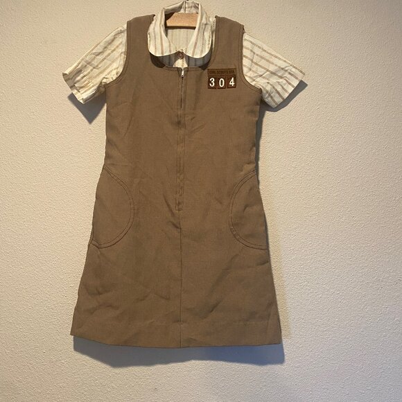 1980s Girl Scouts Brownie Uniform Set Dress Shirt Shorts Size 10 Fits 78‎ - Picture 1 of 6
